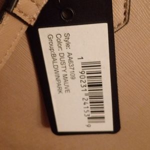 Guess Bags - NWT Guess Baldwin Park Handbag Guess Bags - NWT Guess Baldwin Park Handbag